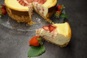 Erdbeer-Käsekuchen/ Strawberry-Cheesecake