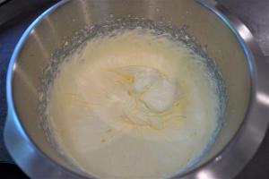 8) Vanille-Creme zubereiten