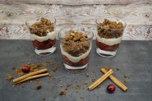 Apfel-Cranberry-Kompott: Dessert im Glas