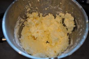 6) Buttercreme zubereiten