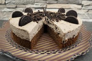 Oreo Torte mit Brownie-Boden